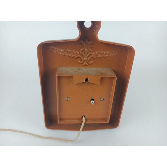 General Electric Resin Wall Clock Carved Wooden Cutting Board Shape Working - Picture 4 of 10